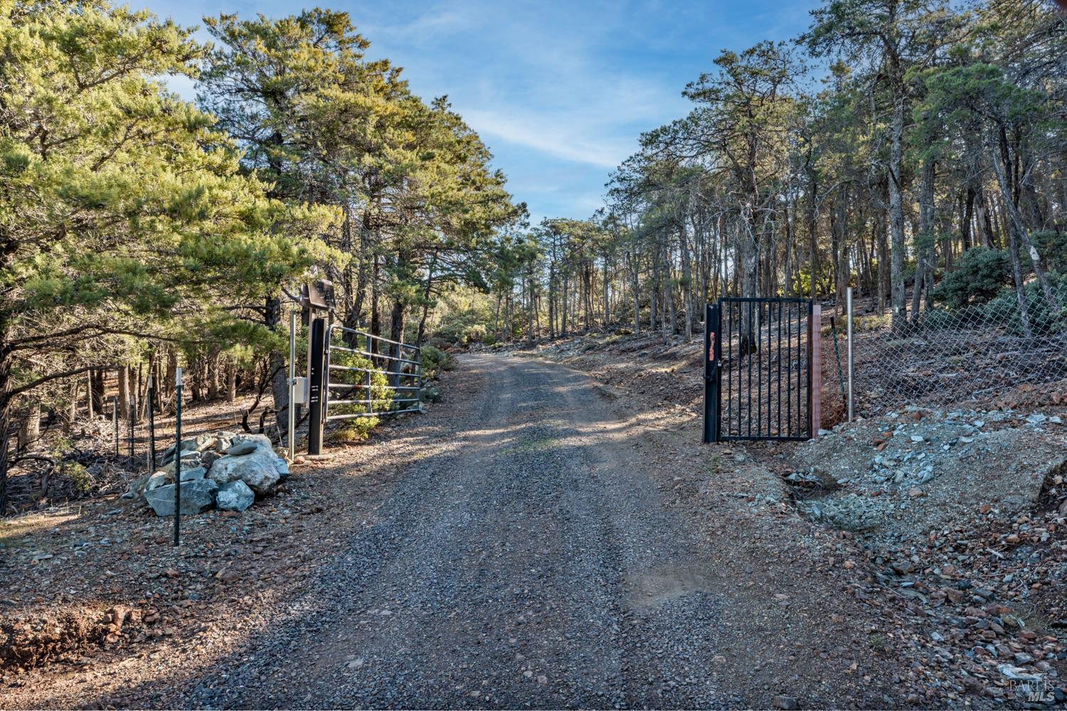MLS #326001938 image #1