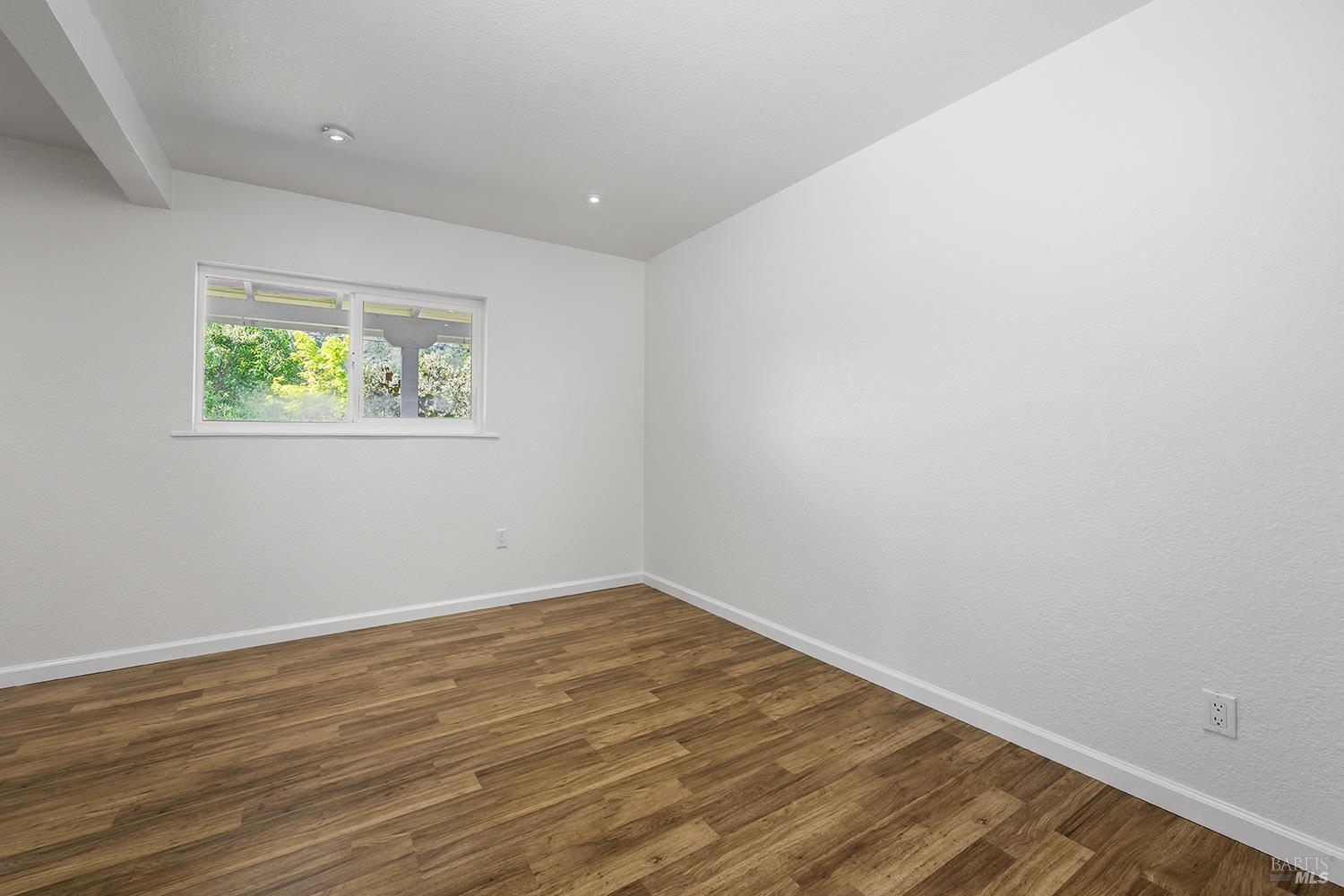 MLS #326005927 image #25