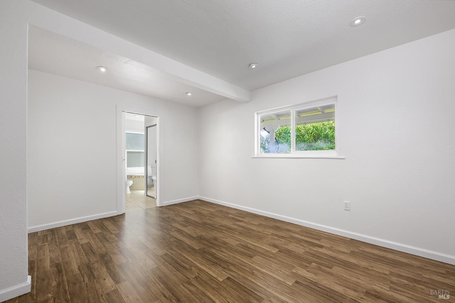 MLS #326005927 image #26