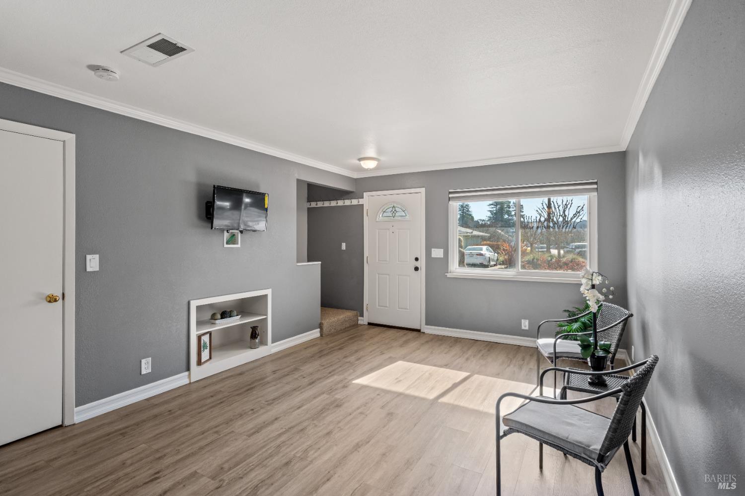 MLS #326008444 image #2