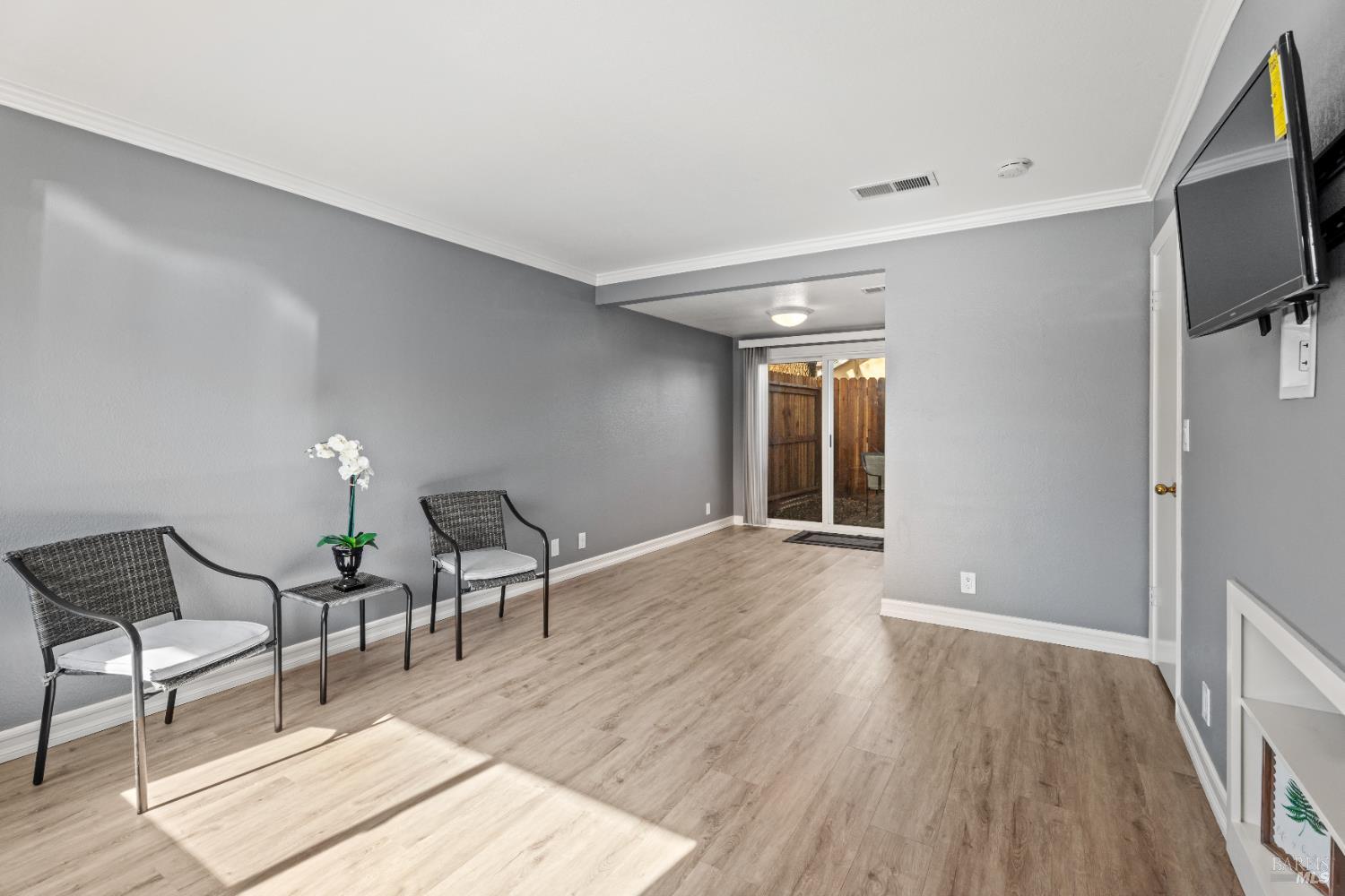 MLS #326008444 image #3