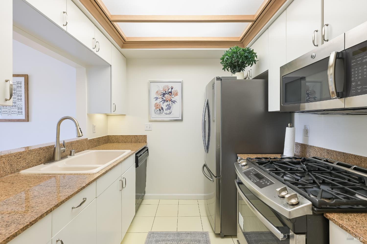 MLS #326015869 image #1