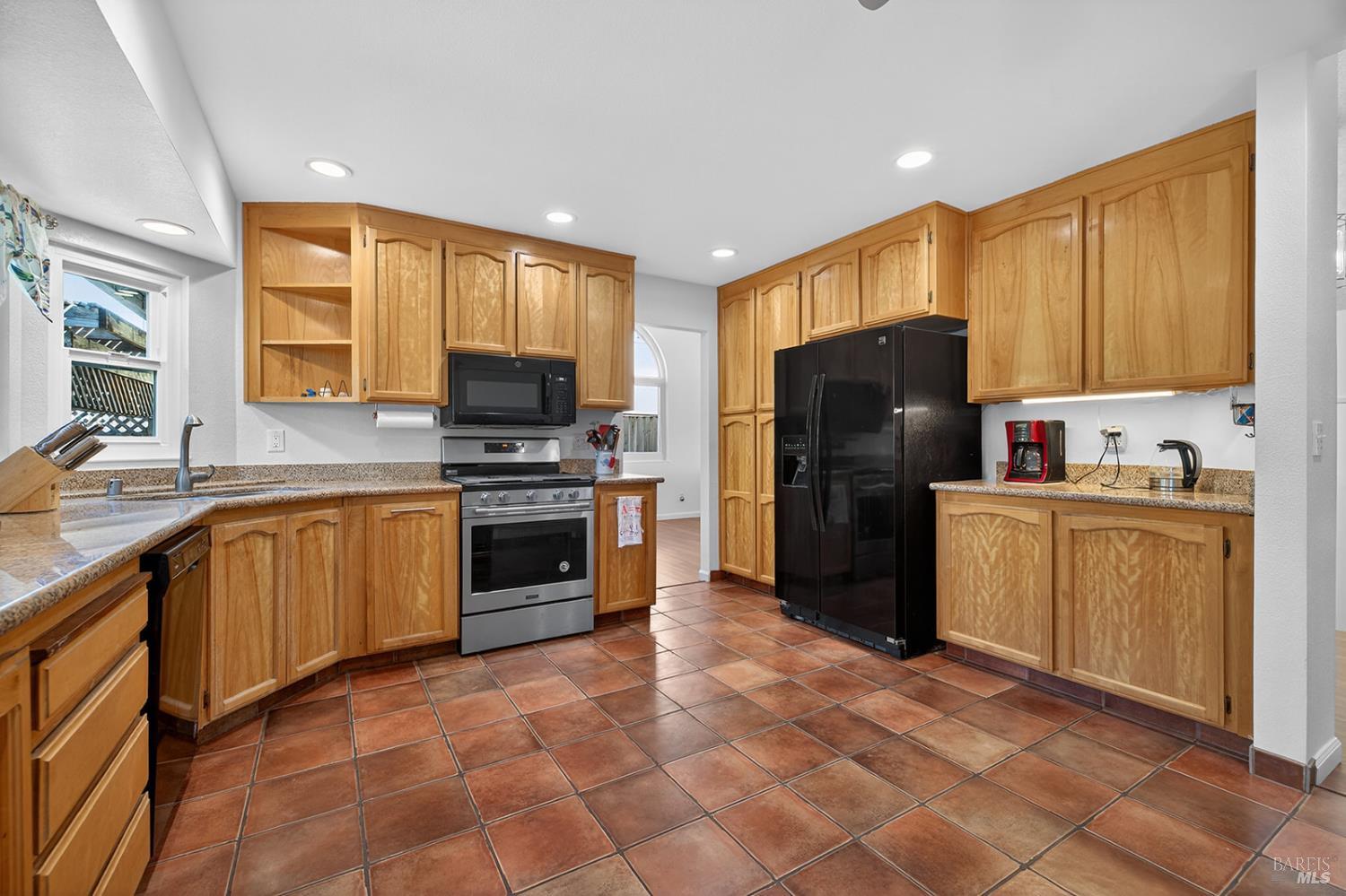 MLS #326021660 image #2