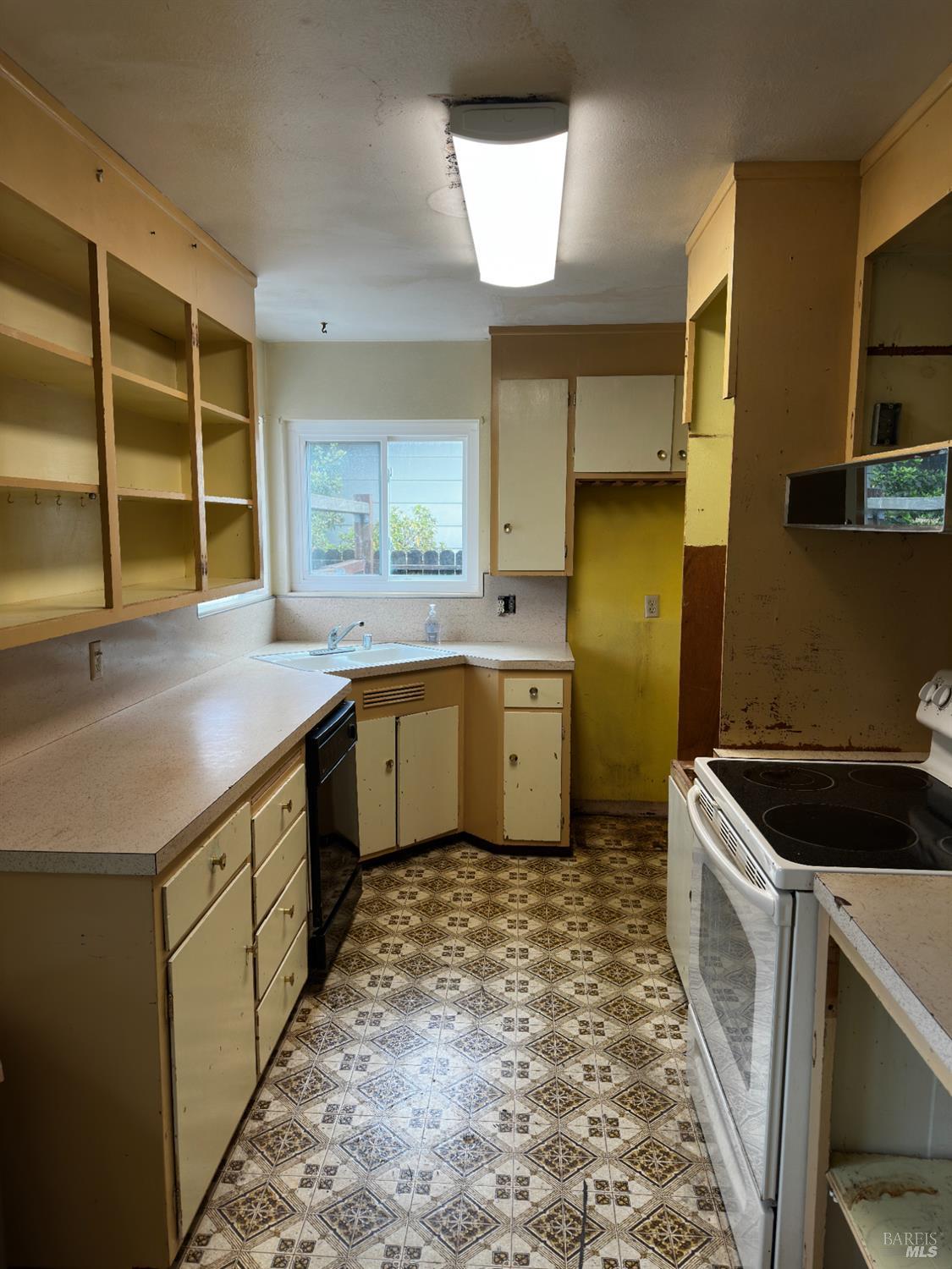 MLS #326026086 img 5