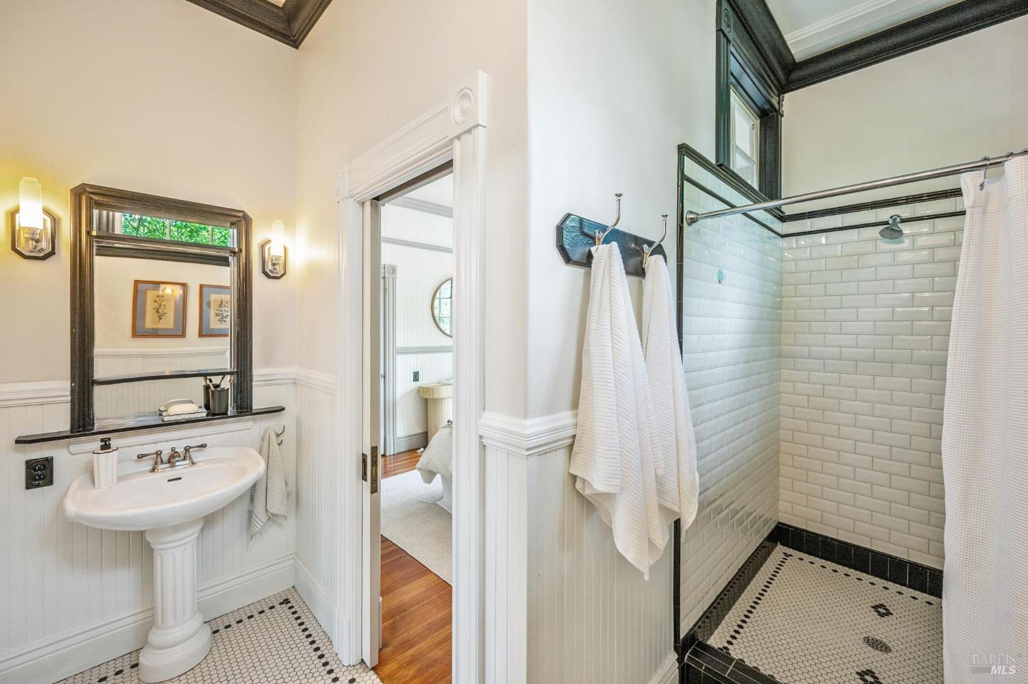 MLS #326027996 image #34
