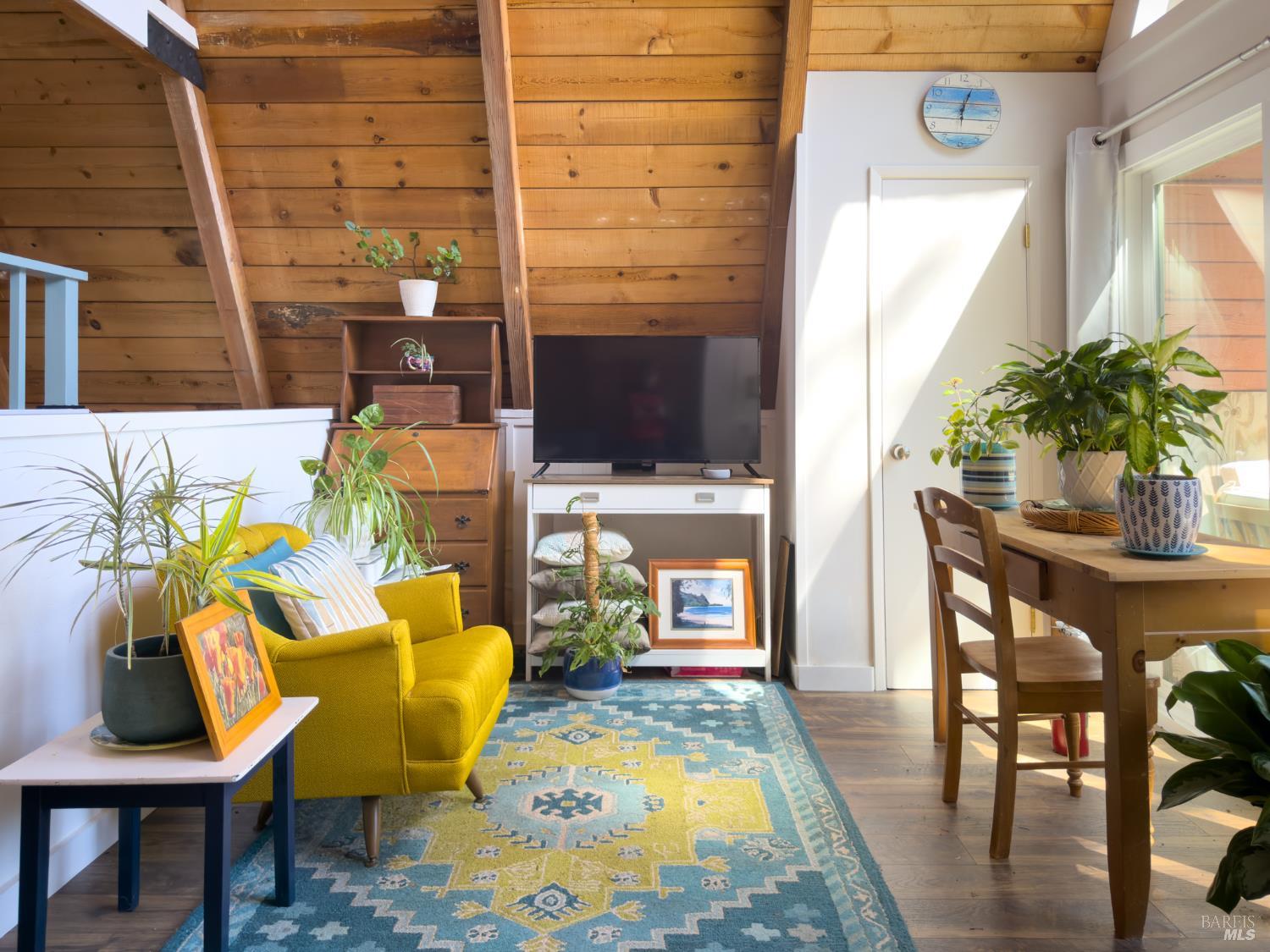 MLS #326028337 image #9