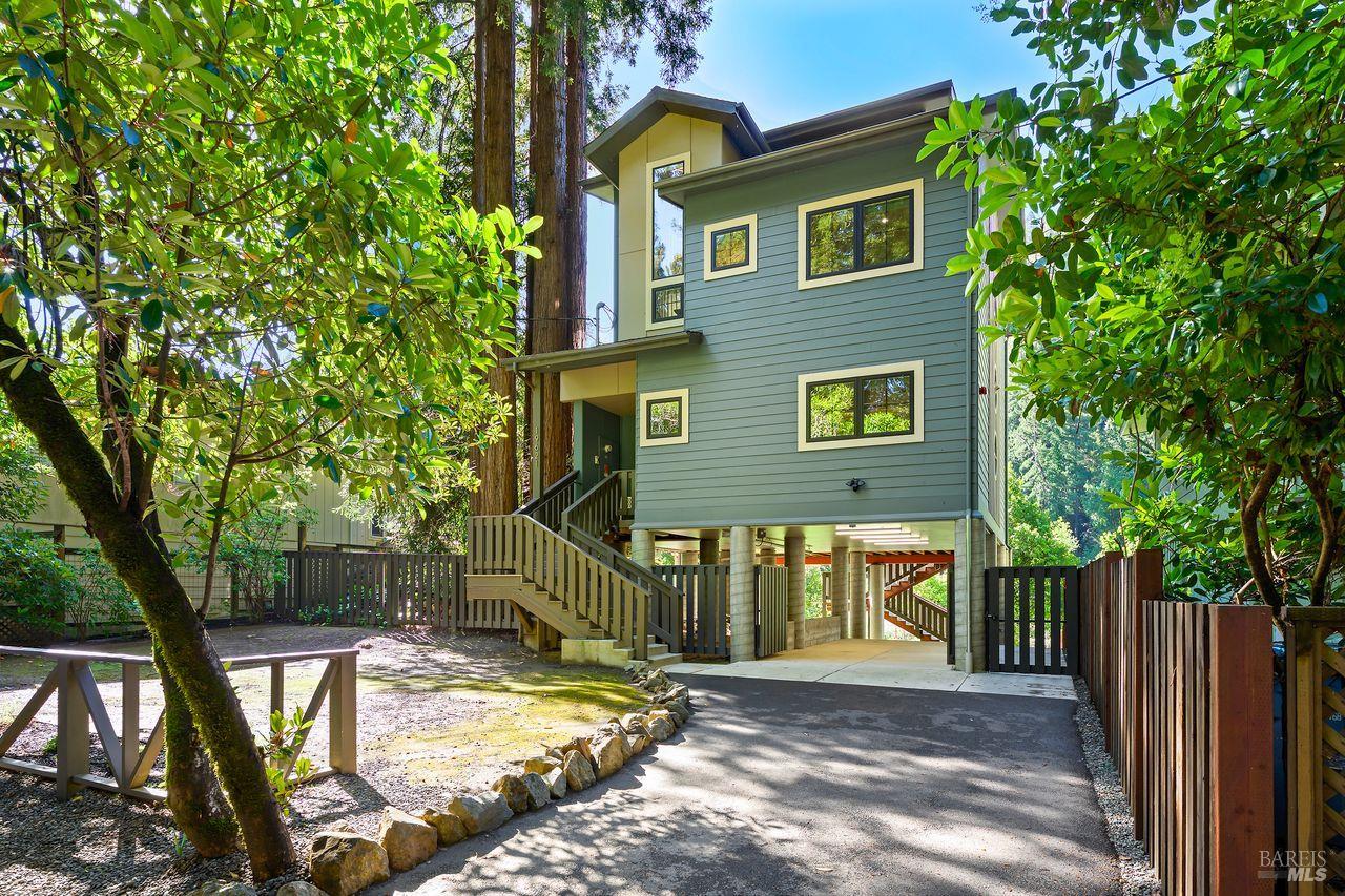MLS #326028530 image #0
