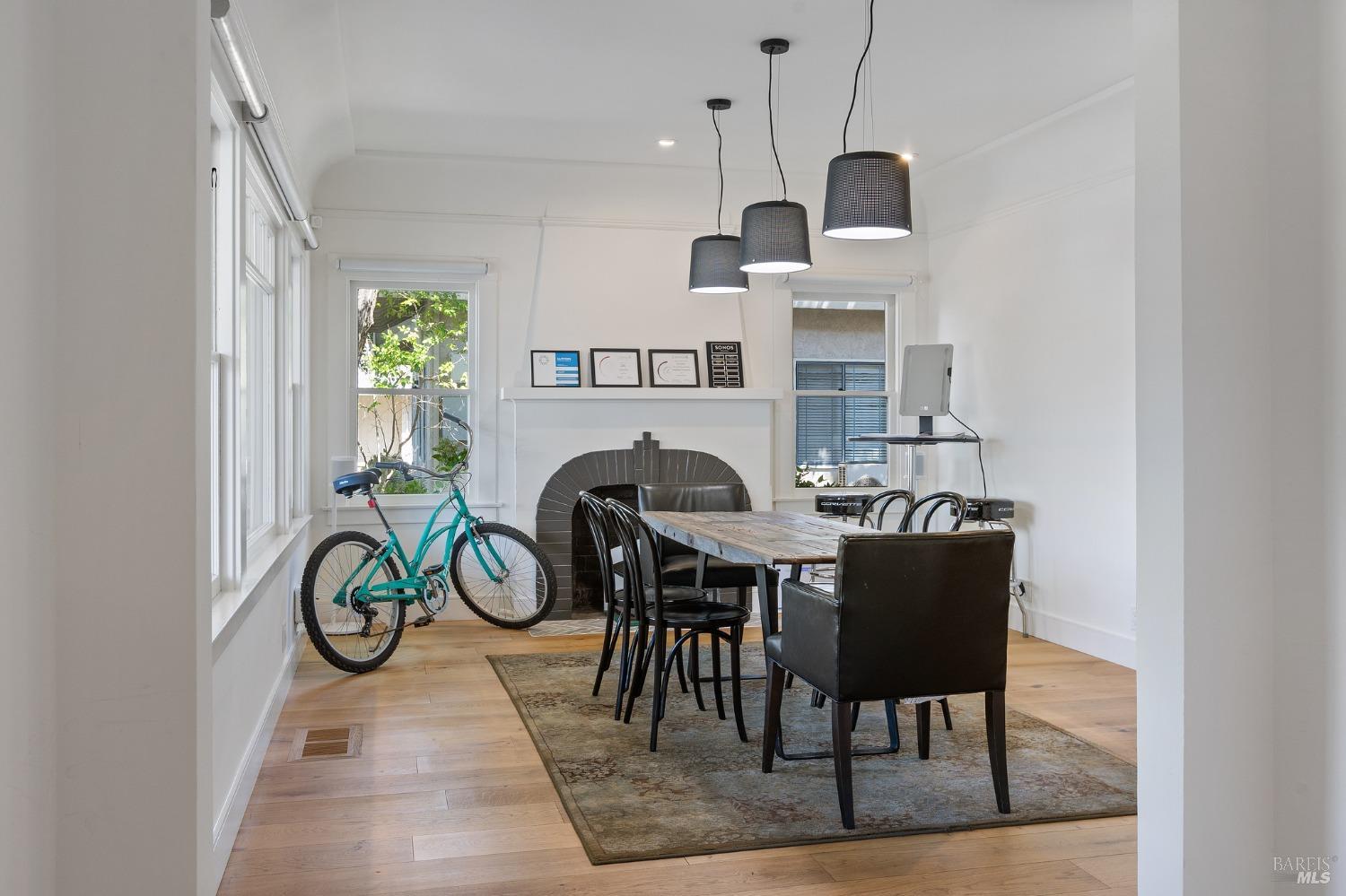 MLS #326028399 image #1