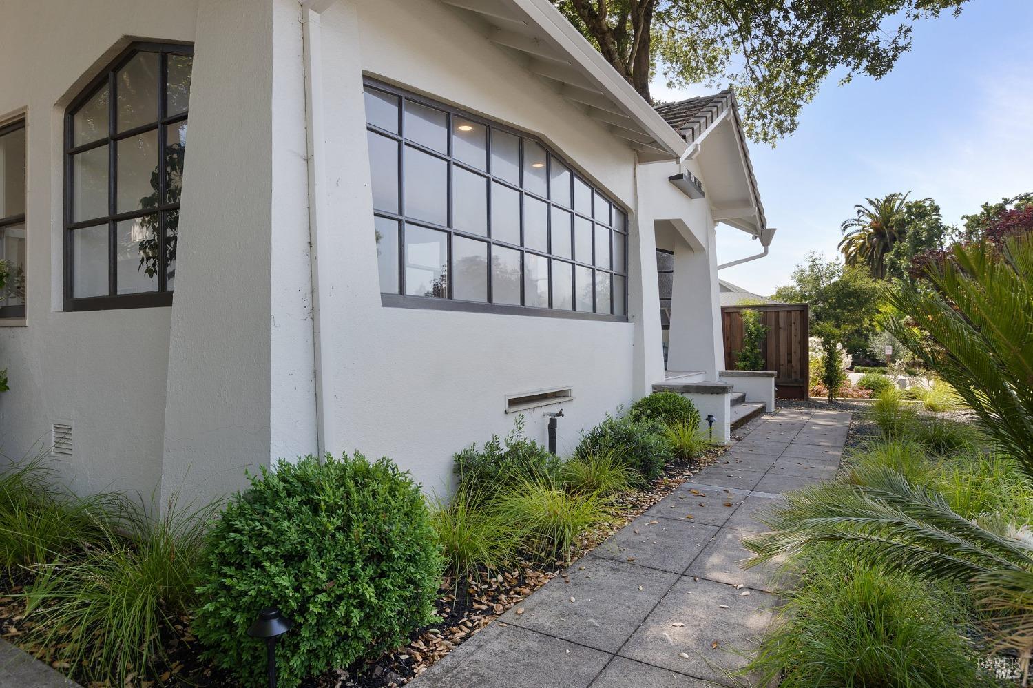 MLS #326028399 image #9