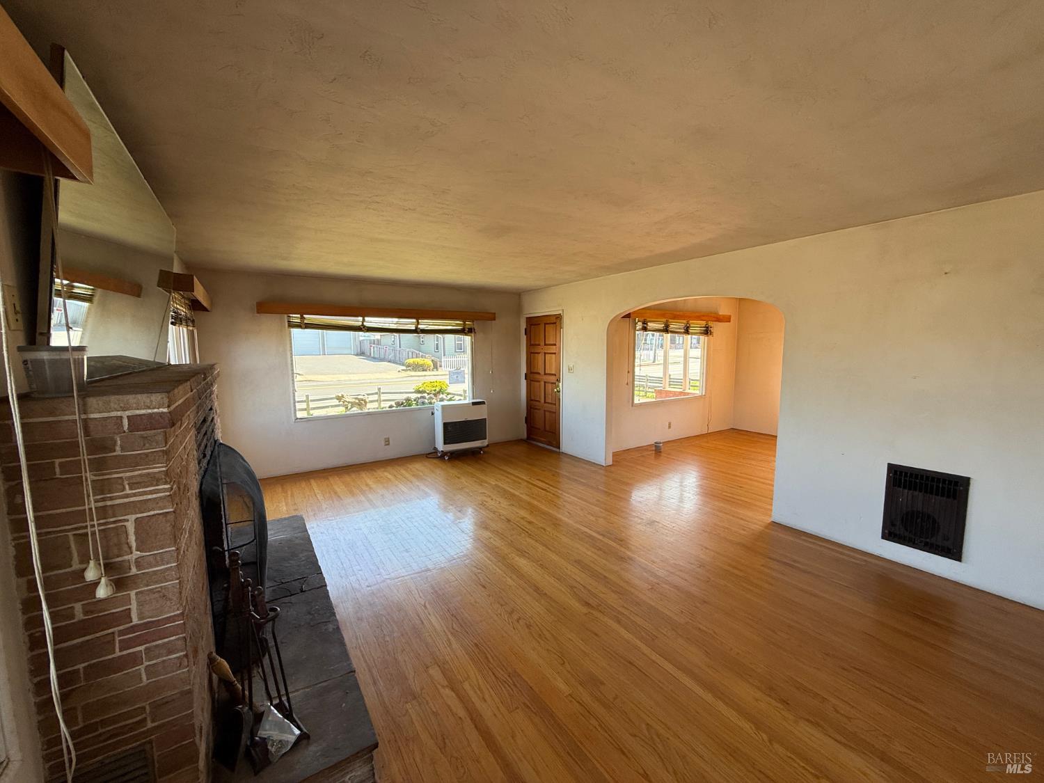 MLS #326028992 image #3