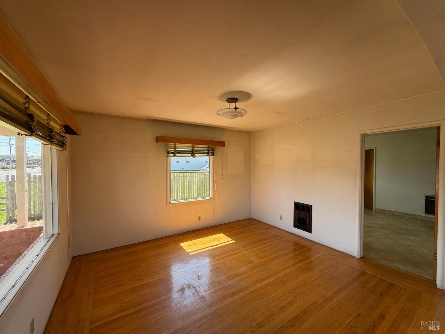 MLS #326028992 image #6