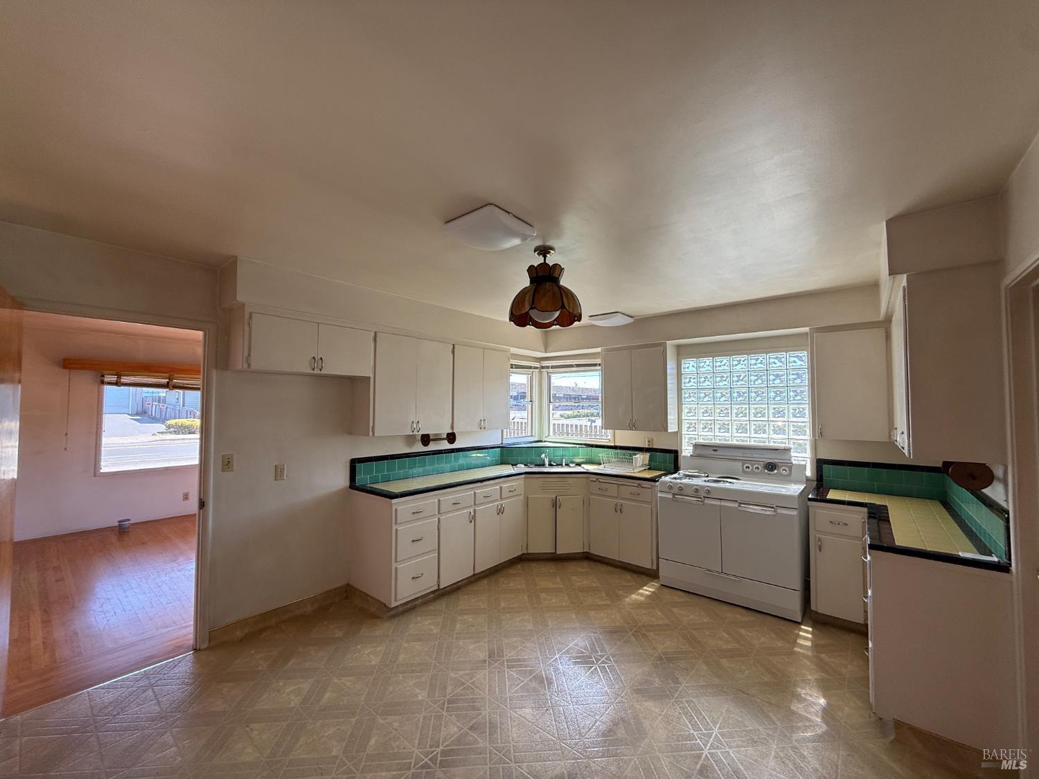 MLS #326028992 image #8