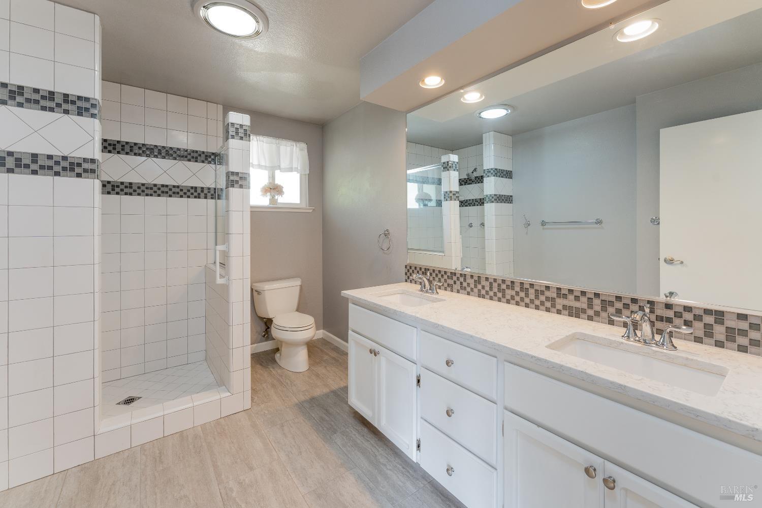 MLS #326029047 image #13