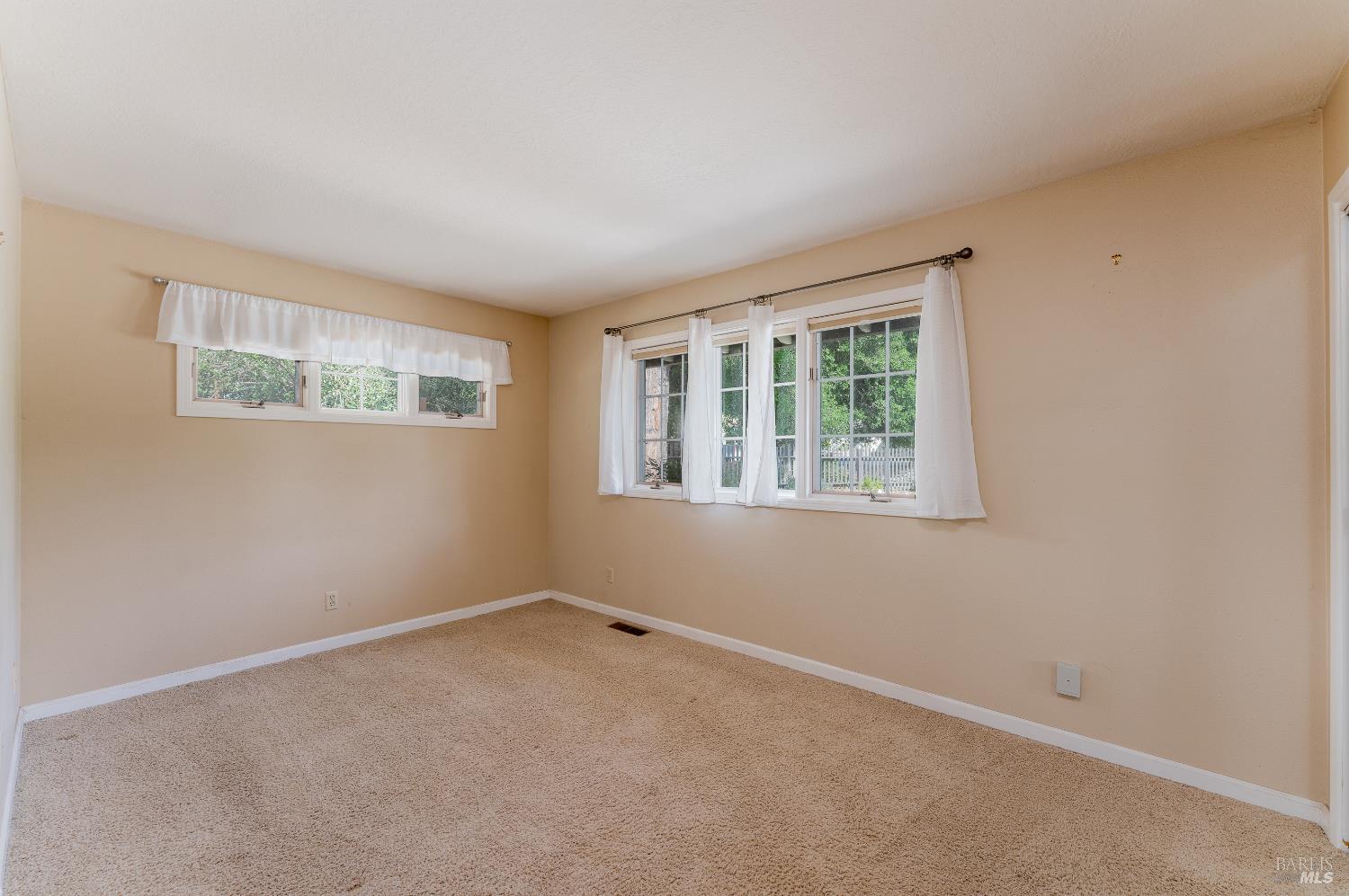 MLS #326029047 image #15