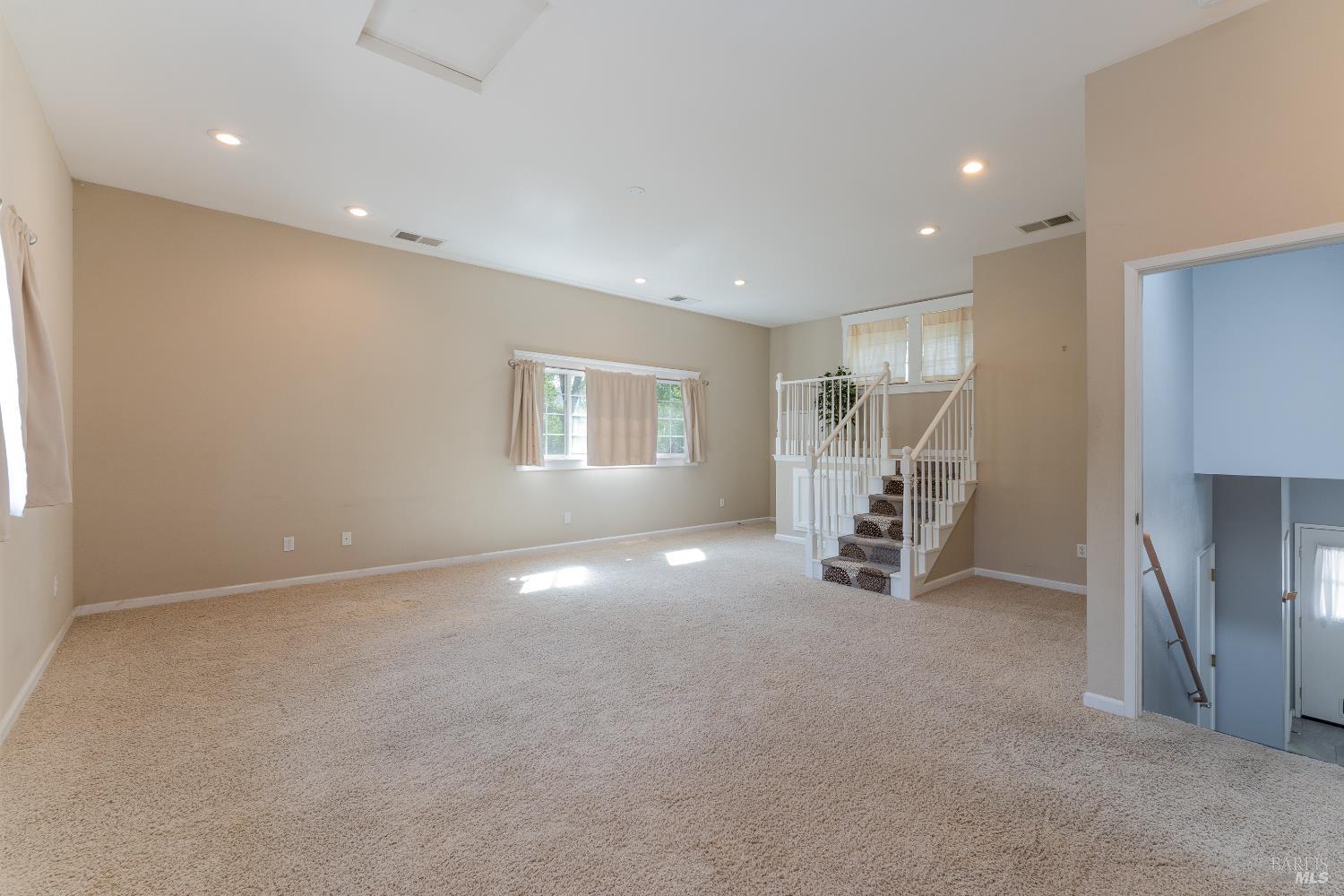 MLS #326029047 image #20