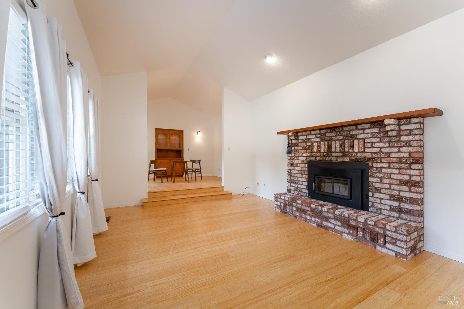 MLS #326029047 image #8