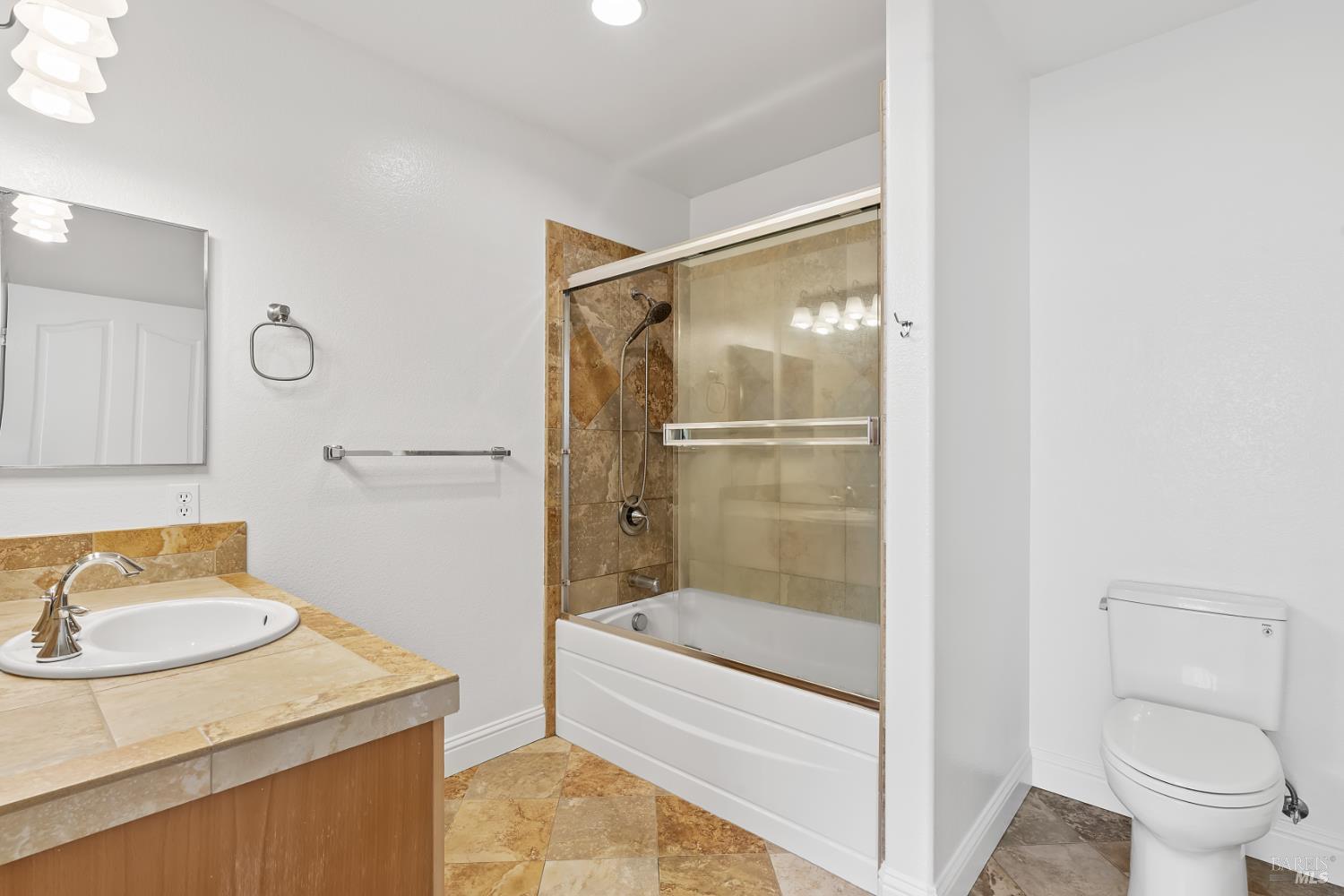 MLS #326029585 image #23