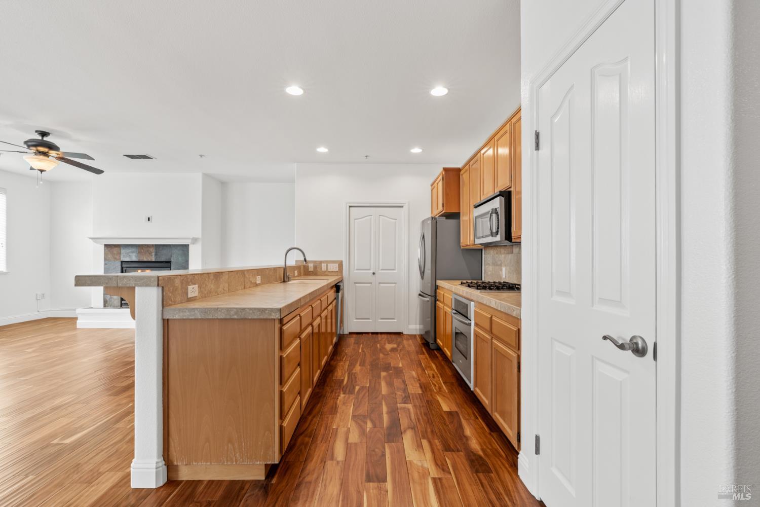 MLS #326029585 image #6