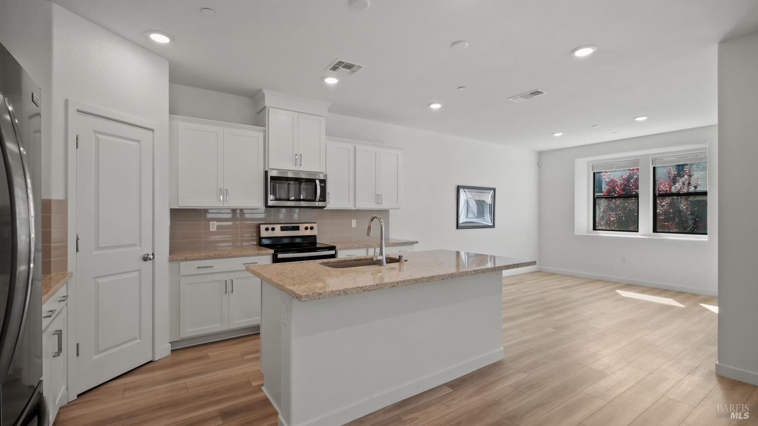 MLS #326029707 image #9