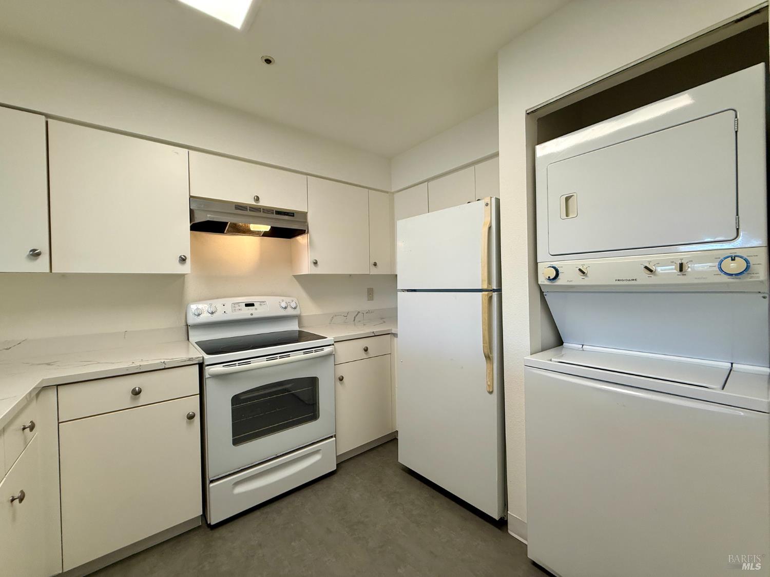 MLS #326029999 image #8