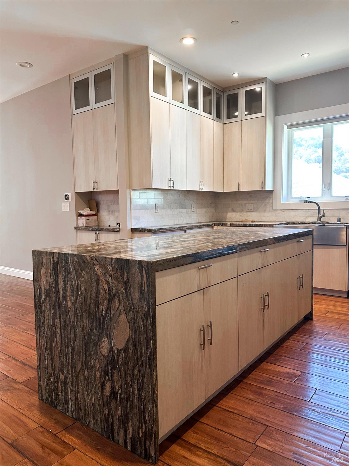 MLS #326030110 image #9