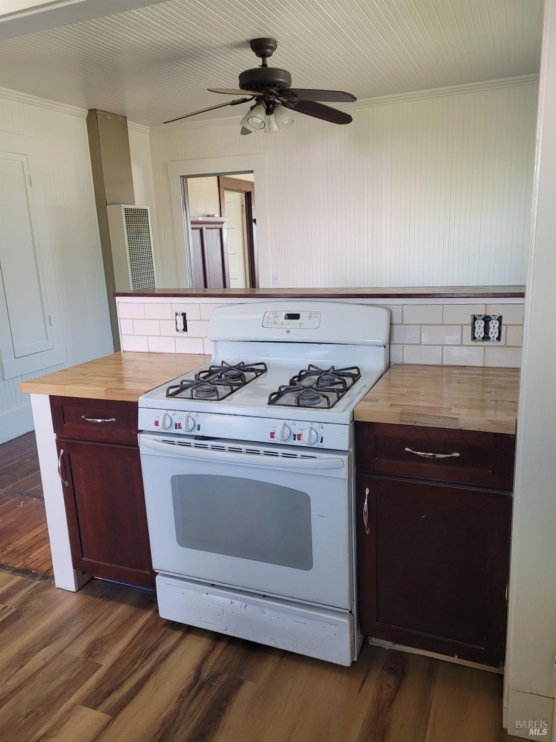 MLS #326030188 image #13