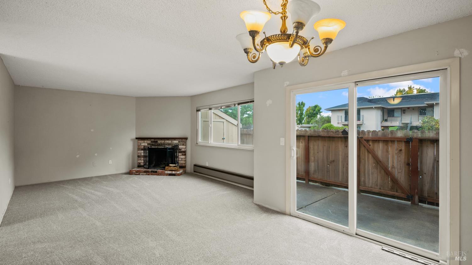 MLS #326030544 image #1