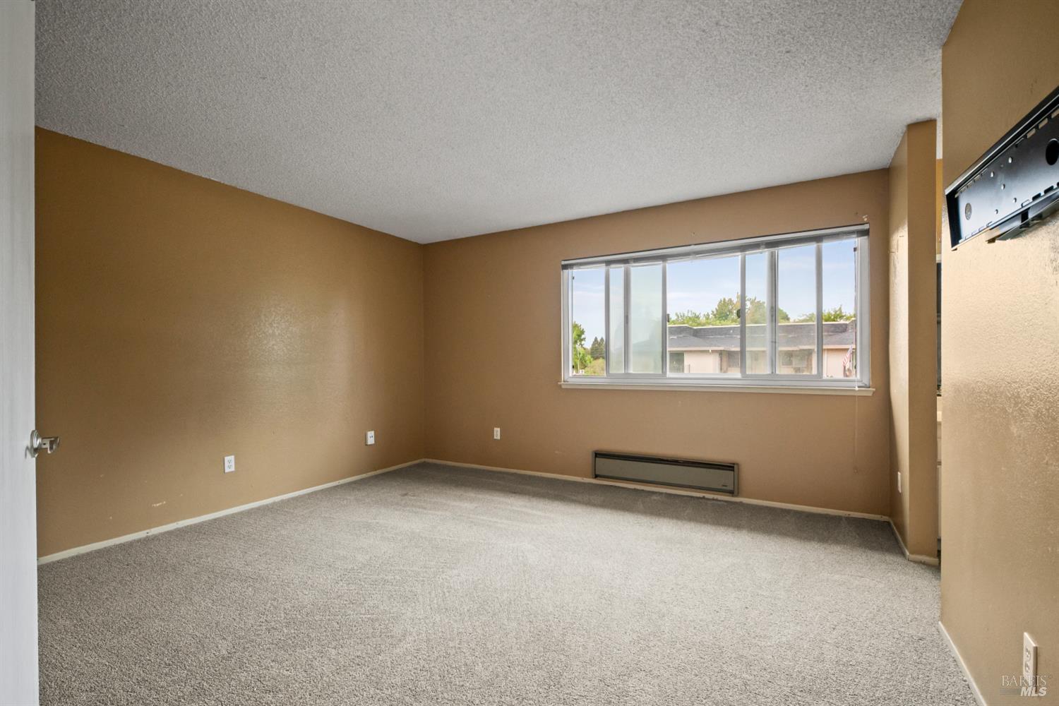 MLS #326030544 image #13