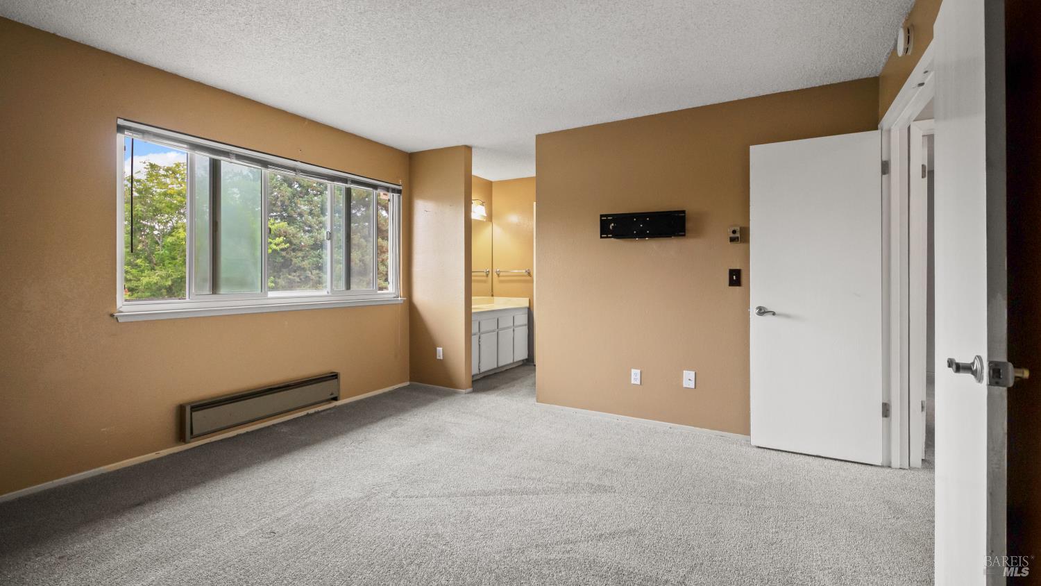 MLS #326030544 image #14