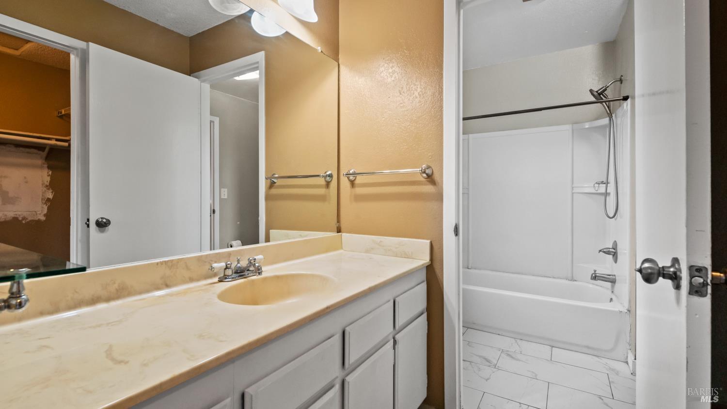 MLS #326030544 image #16