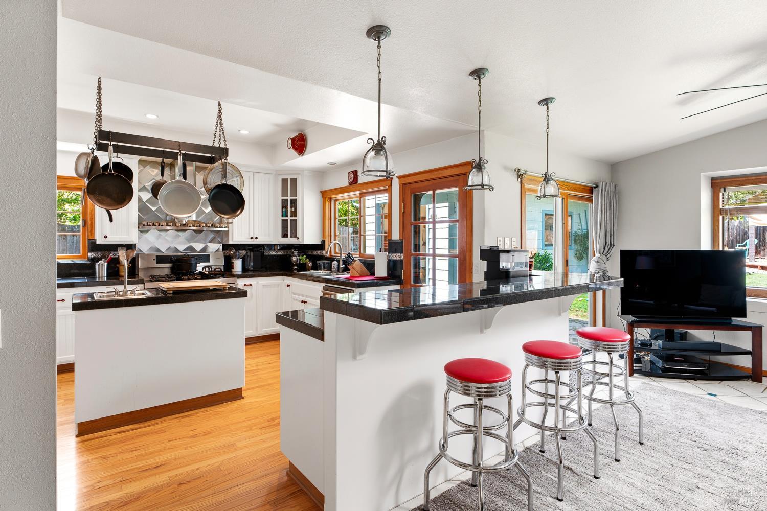 MLS #326030752 image #9