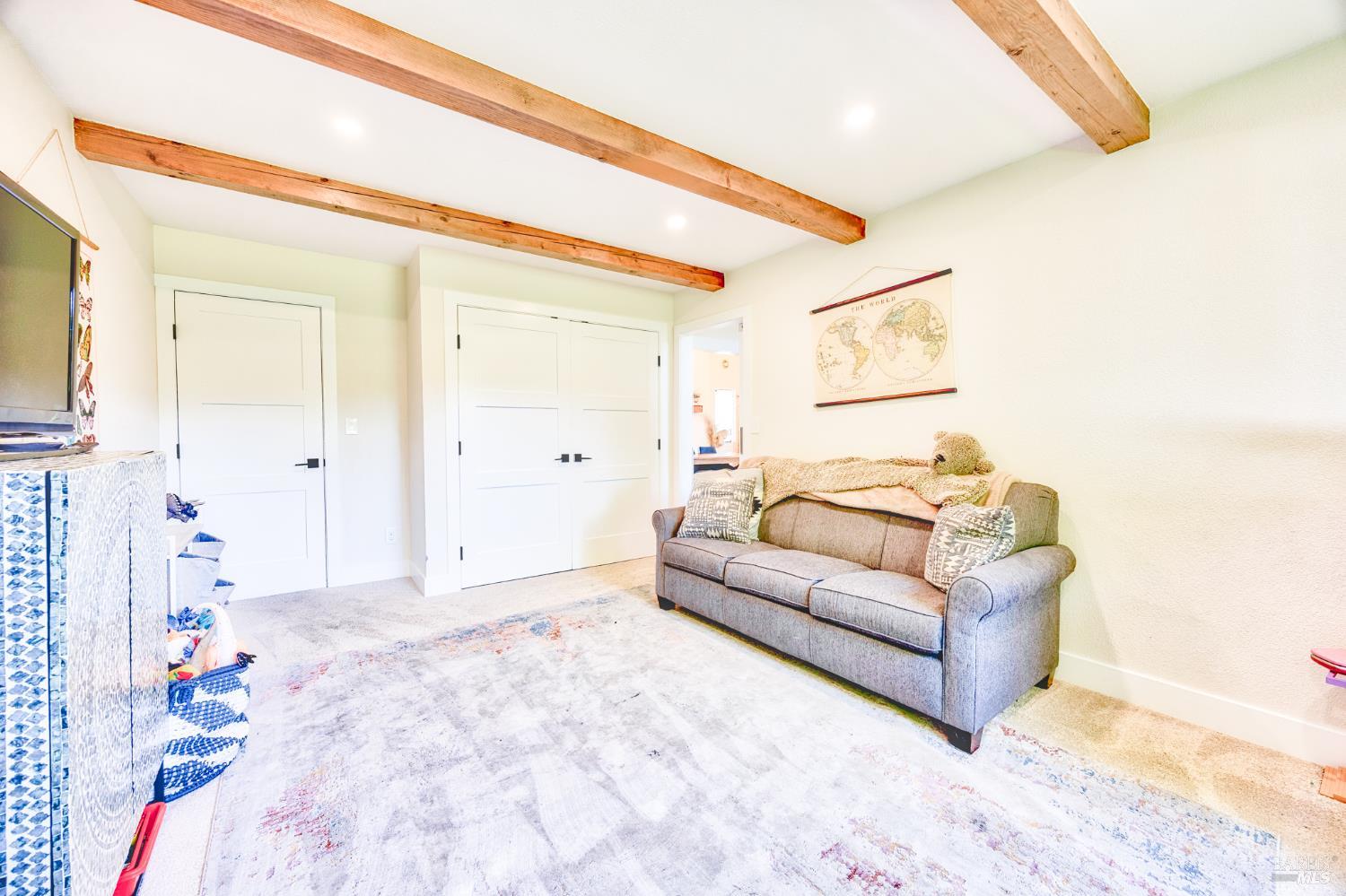MLS #326030785 image #18