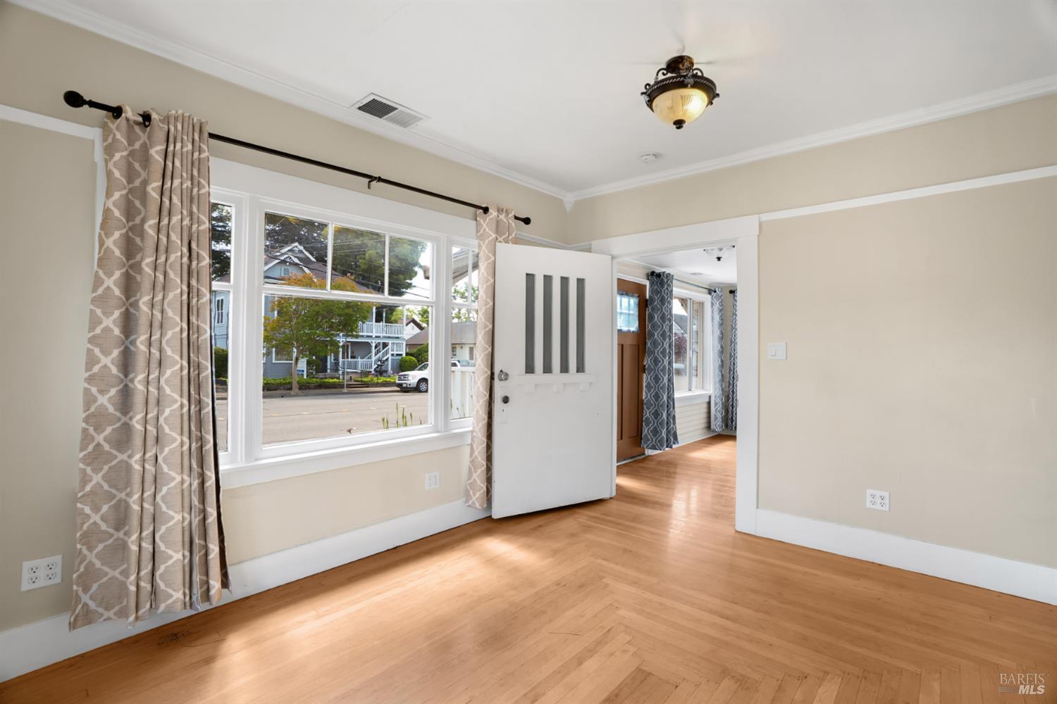 MLS #326035543 image #5