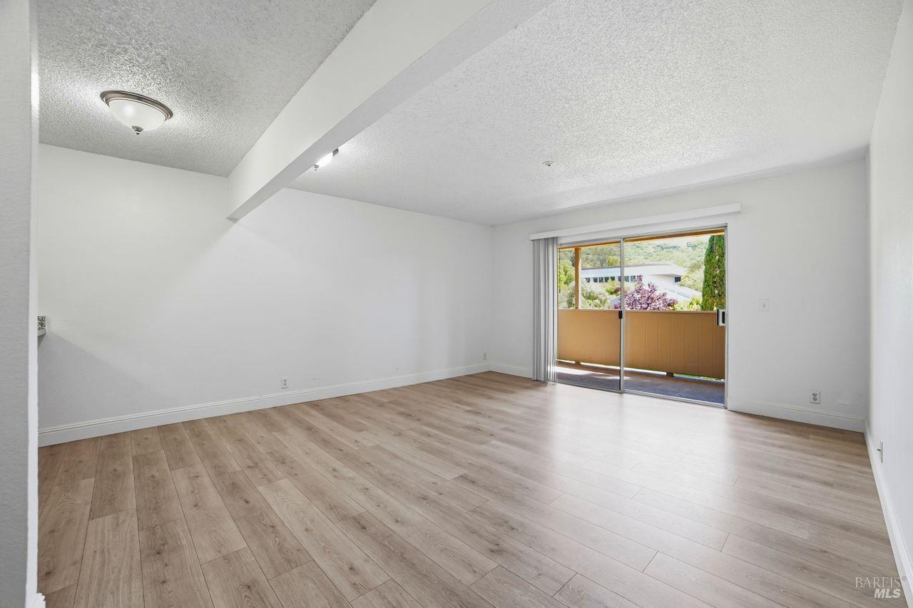 MLS #326035557 image #5