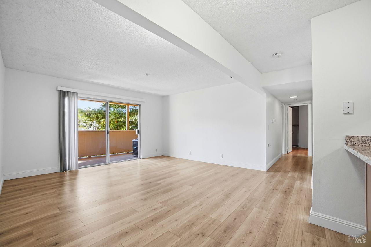 MLS #326035557 image #6
