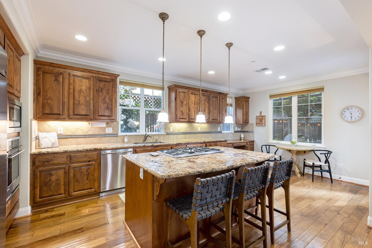 MLS #326036105 image #8