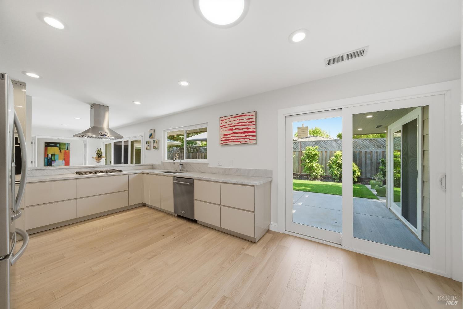 MLS #326037988 image #9
