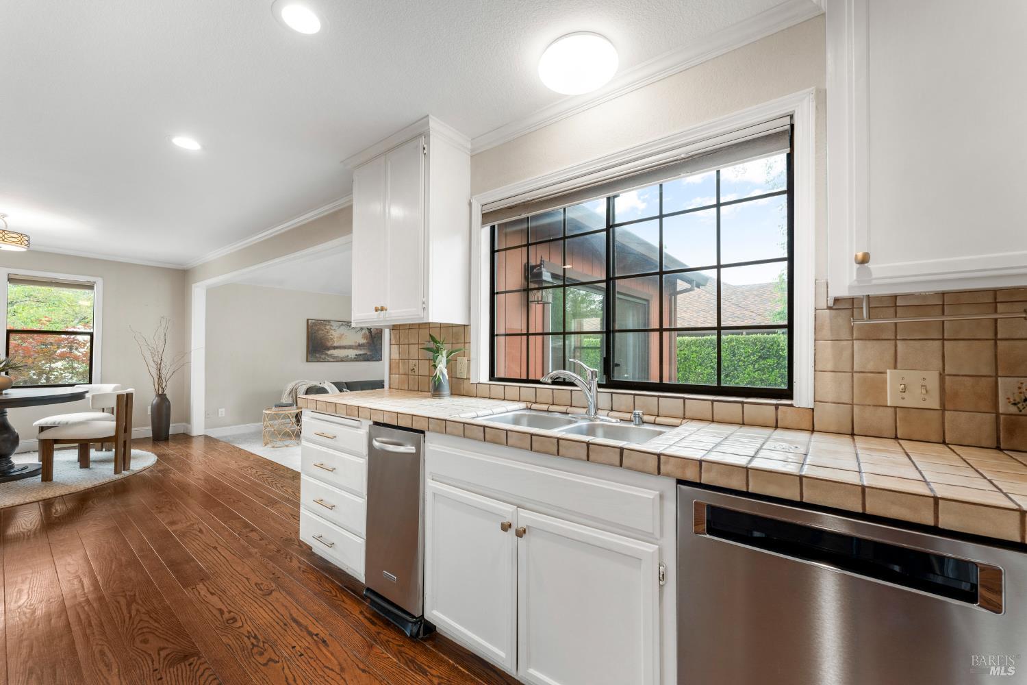MLS #326038055 image #5