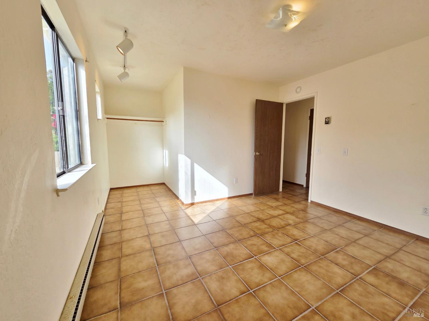 MLS #326038279 image #30