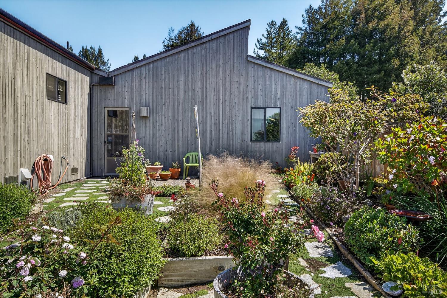 MLS #326038378 image #40
