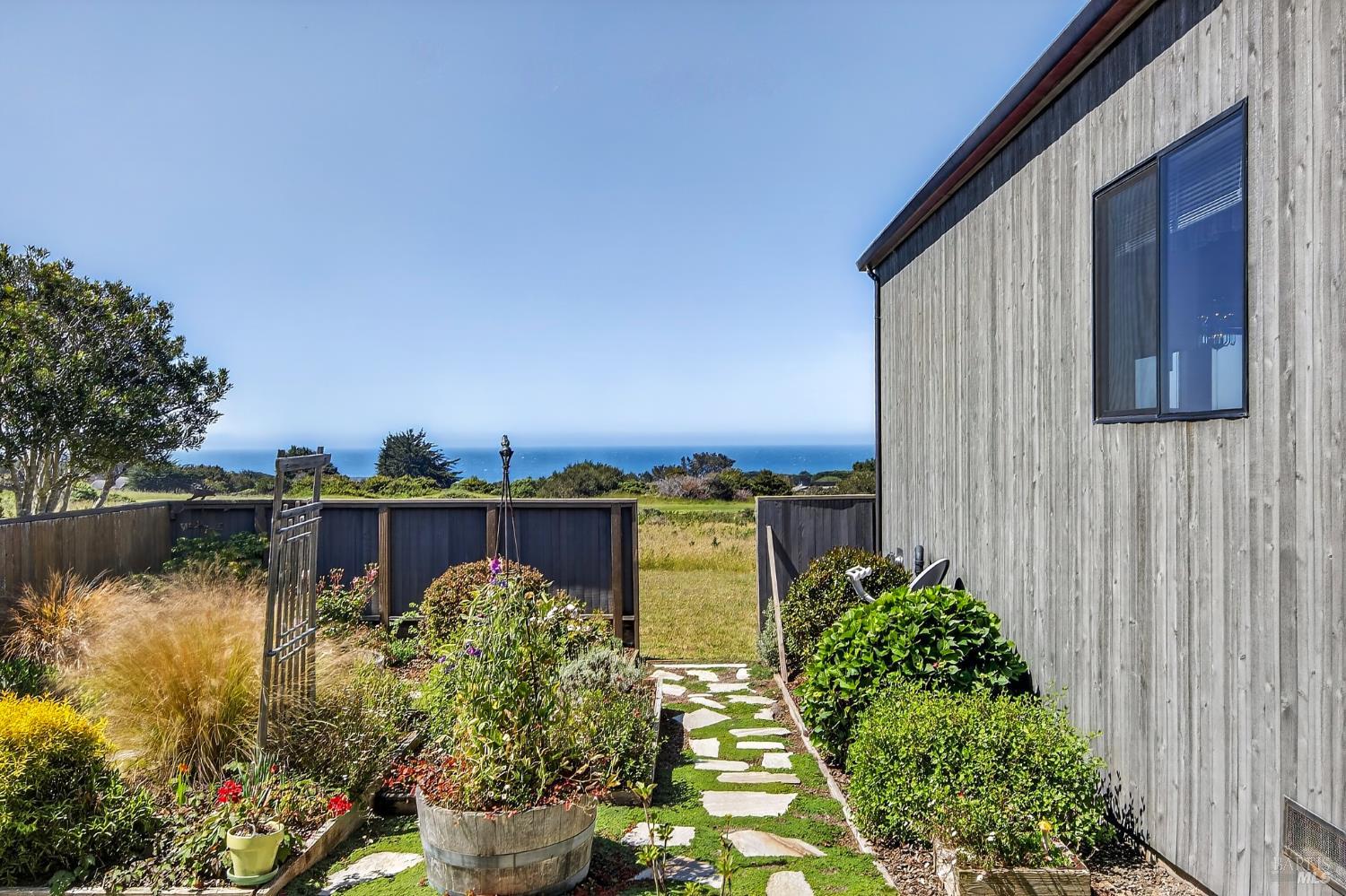 MLS #326038378 image #41