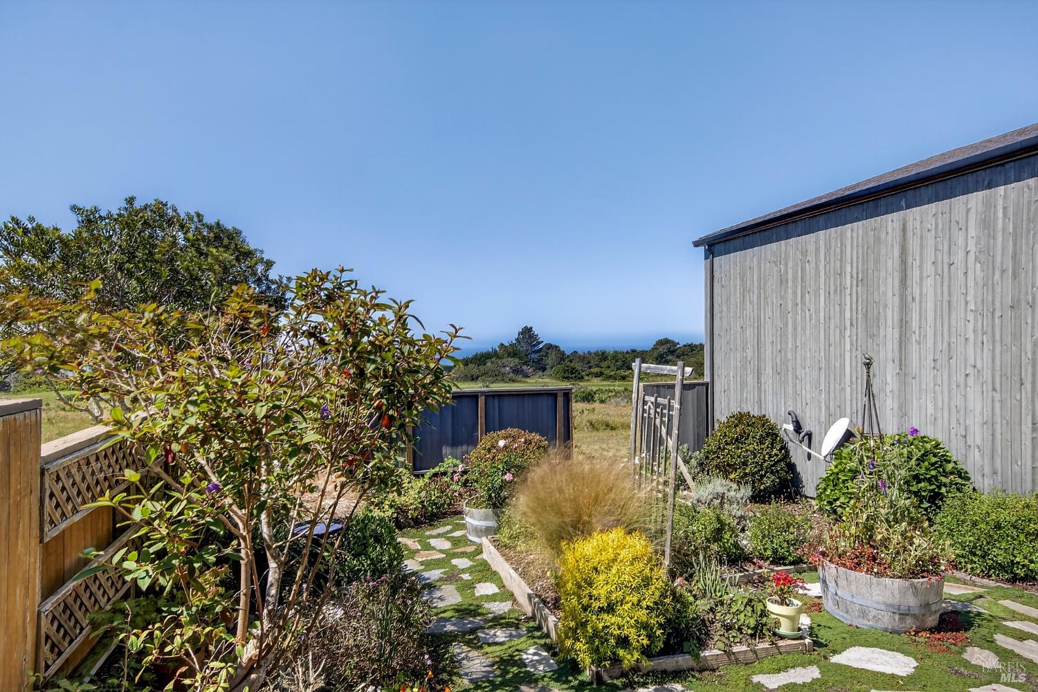 MLS #326038378 image #42