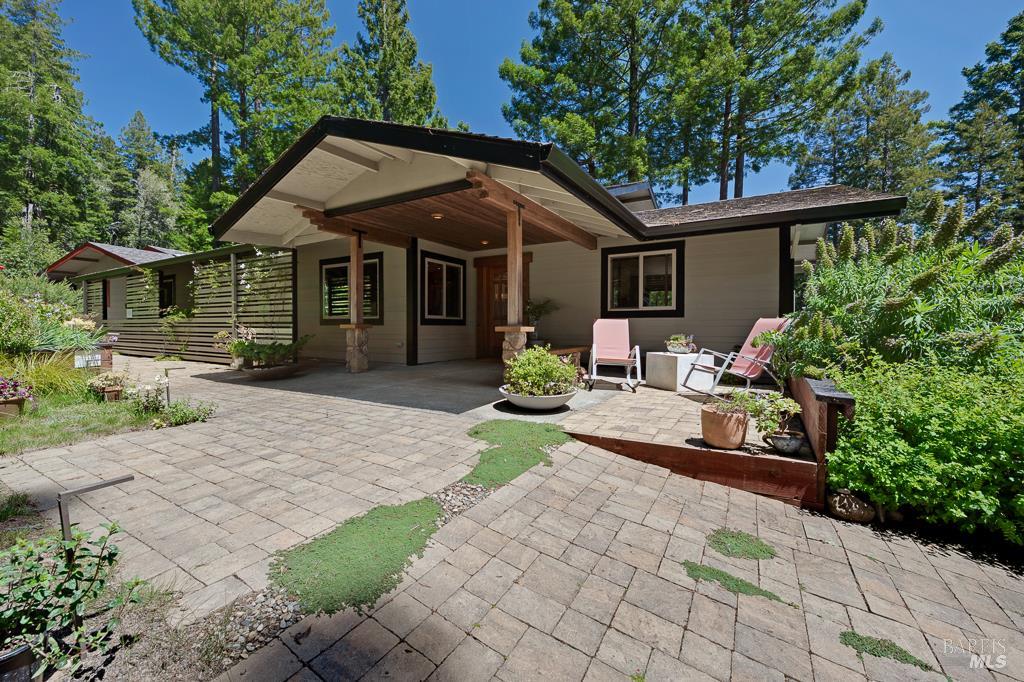 MLS #326038450 image #0