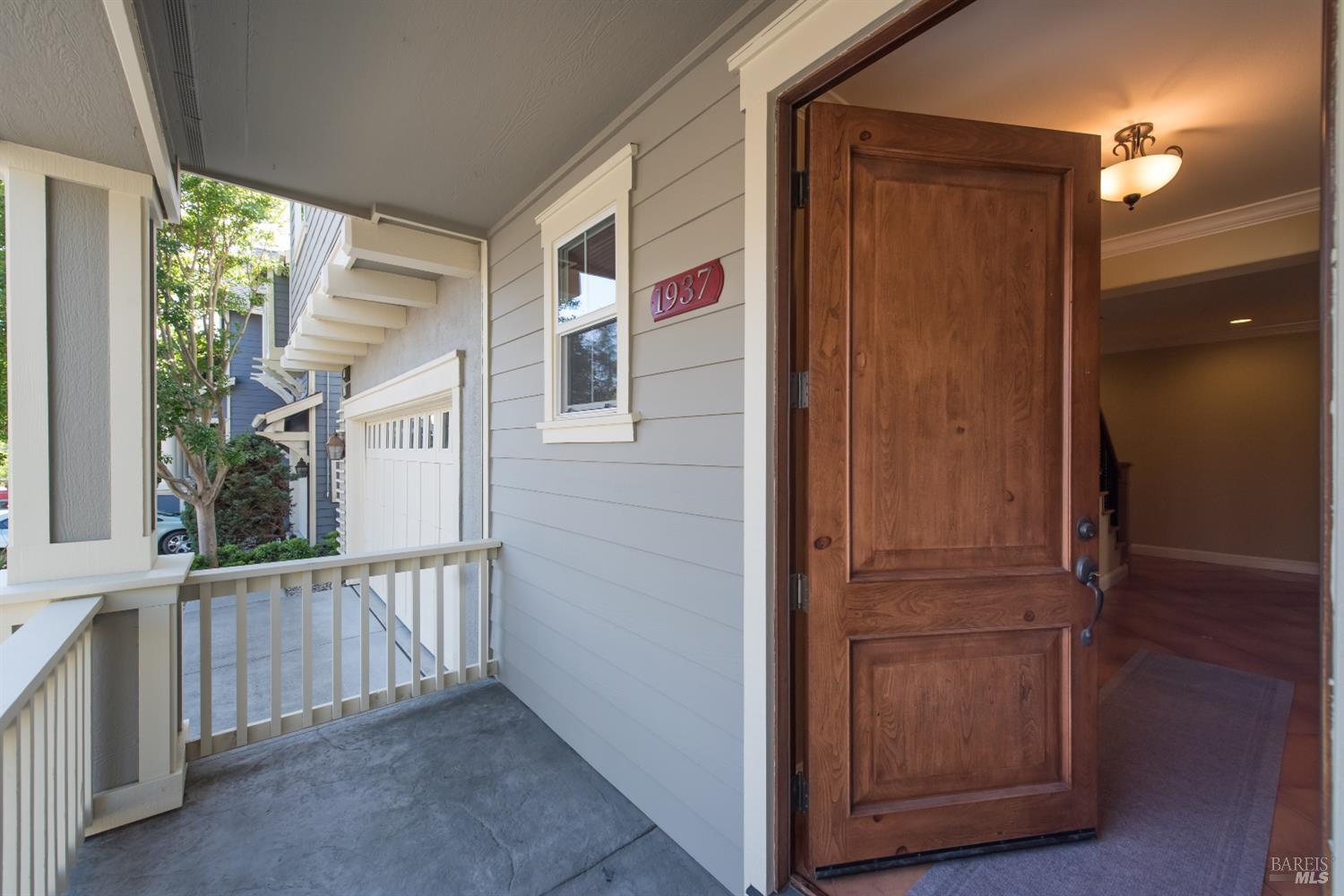MLS #326038488 image #1