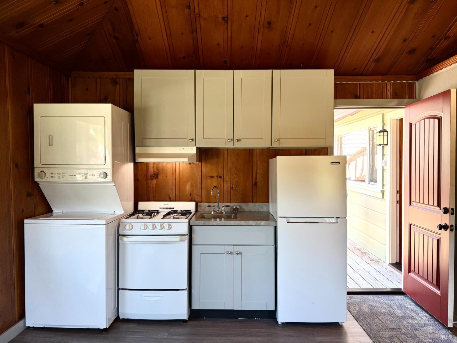MLS #326038494 image #17