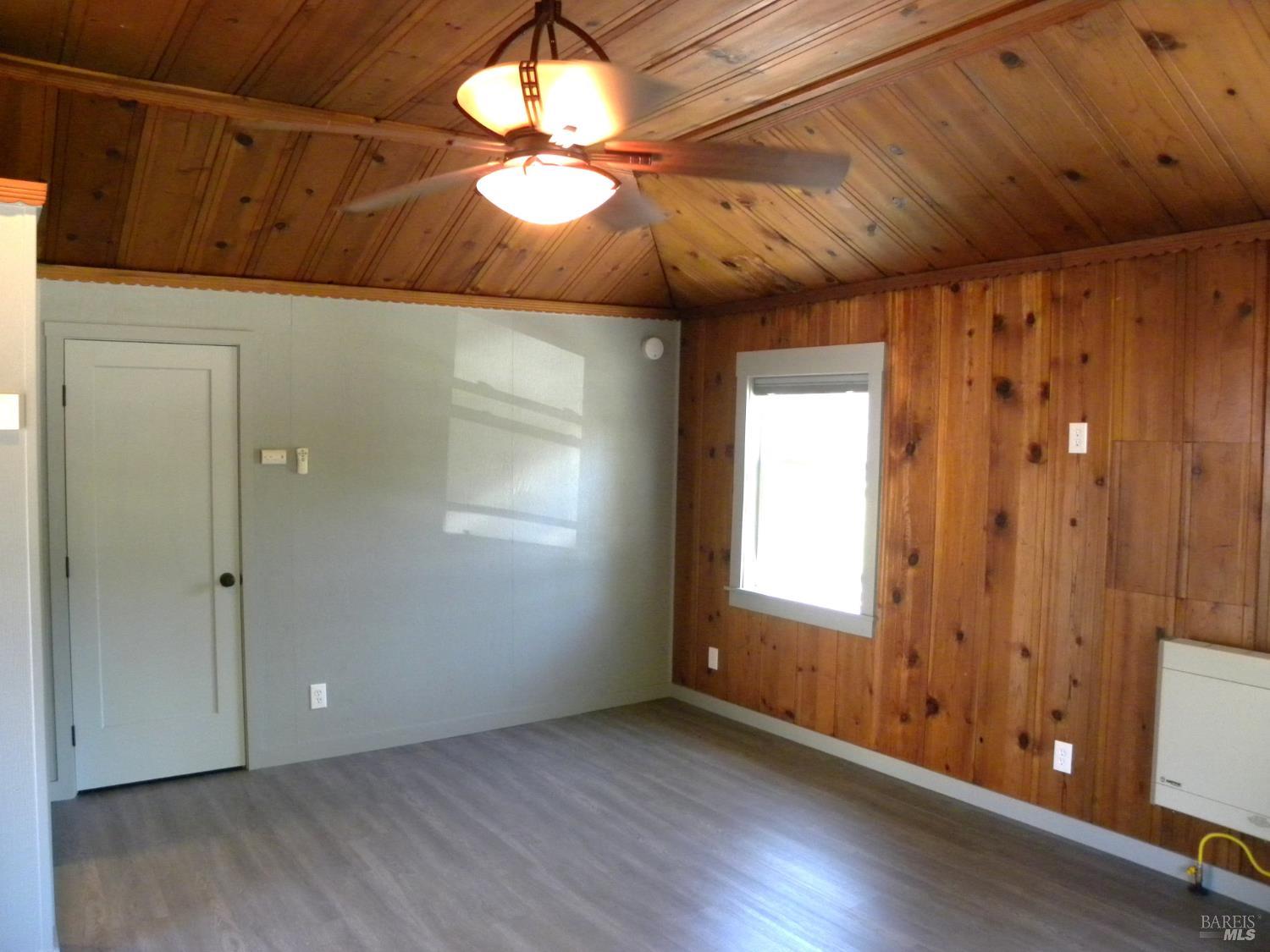 MLS #326038494 image #21