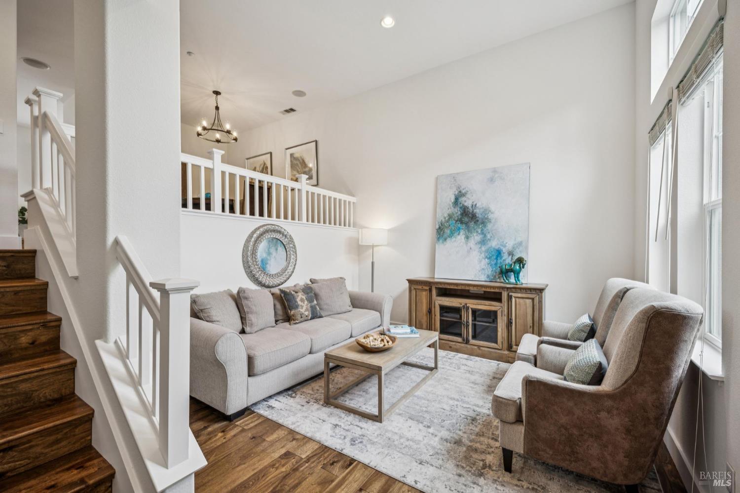 MLS #326038599 image #6