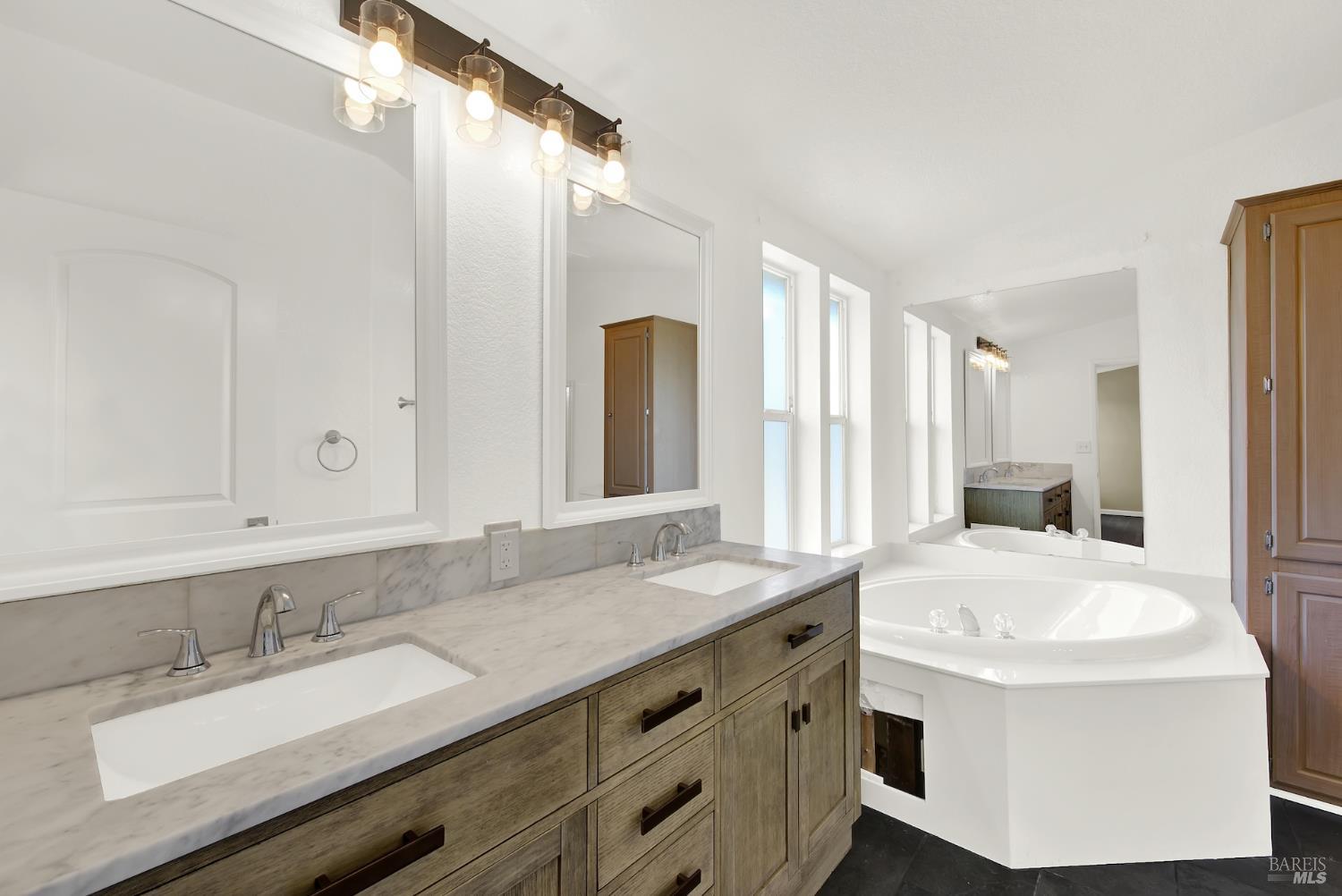 MLS #326038614 image #40