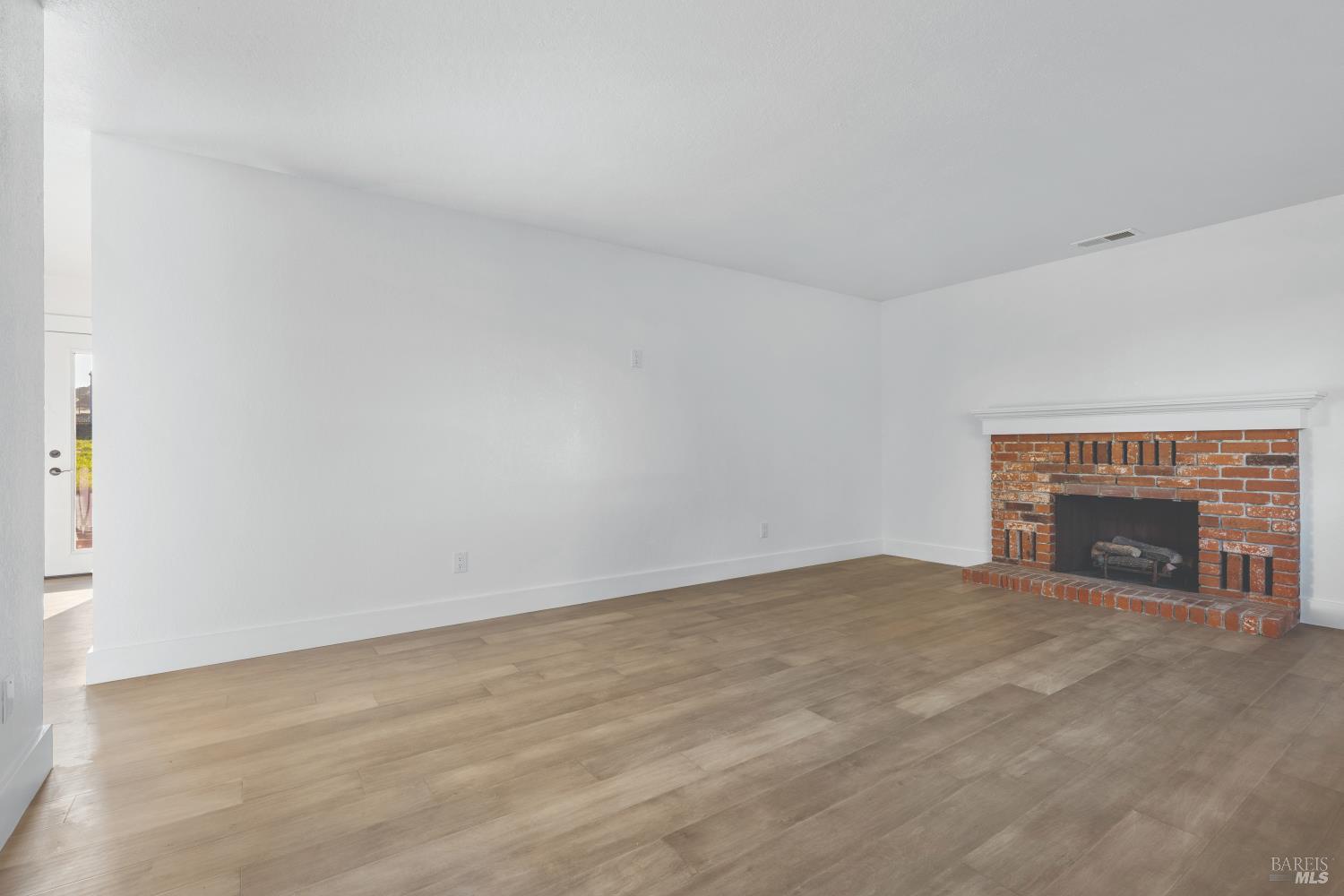 MLS #326038616 image #3
