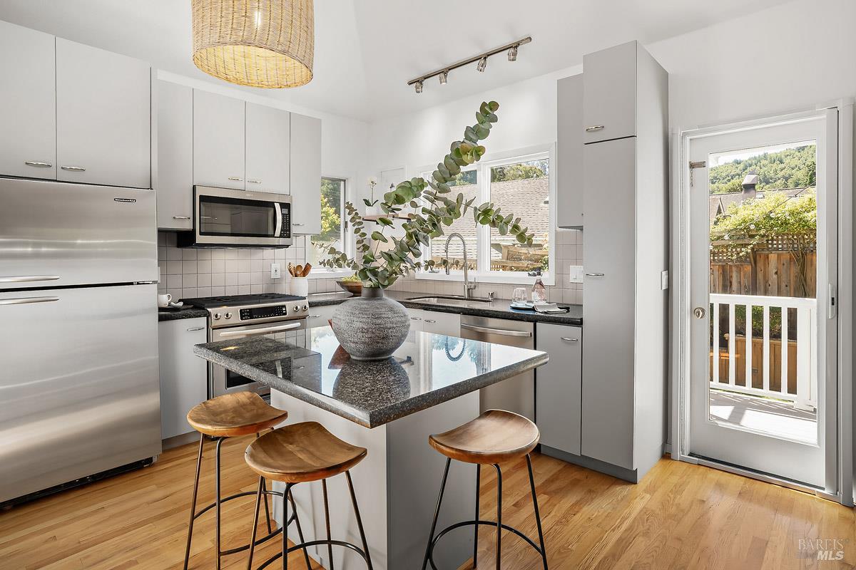 MLS #326039186 image #8